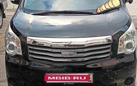 Toyota Noah III, 2013 год, 1 580 000 рублей, 6 фотография