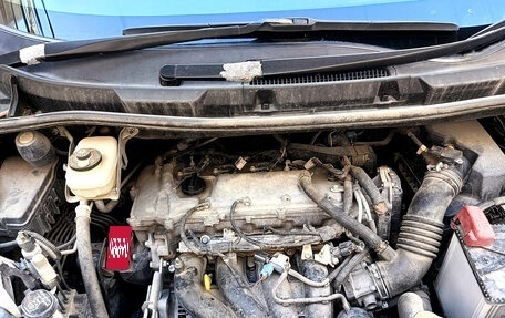 Toyota Noah III, 2013 год, 1 580 000 рублей, 14 фотография