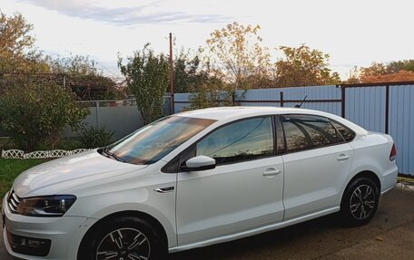 Volkswagen Polo VI (EU Market), 2018 год, 1 400 000 рублей, 2 фотография