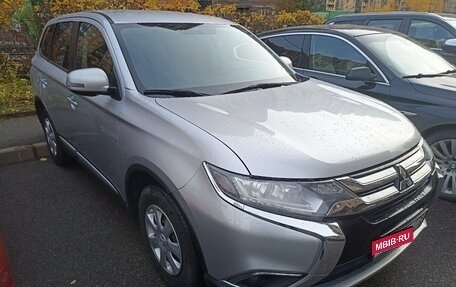 Mitsubishi Outlander III рестайлинг 3, 2015 год, 1 500 000 рублей, 1 фотография