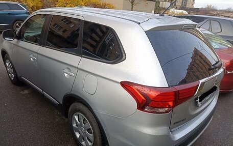 Mitsubishi Outlander III рестайлинг 3, 2015 год, 1 500 000 рублей, 9 фотография