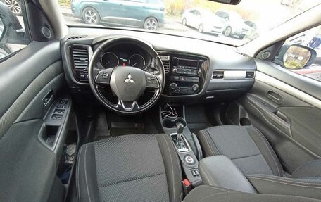 Mitsubishi Outlander III рестайлинг 3, 2015 год, 1 500 000 рублей, 4 фотография