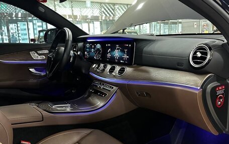 Mercedes-Benz E-Класс, 2020 год, 5 150 000 рублей, 10 фотография