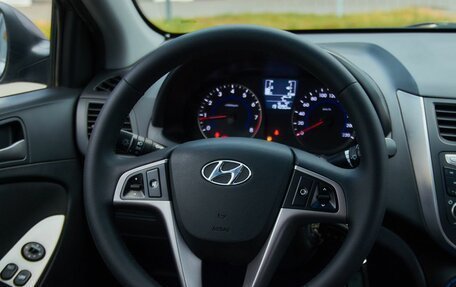 Hyundai Solaris II рестайлинг, 2016 год, 855 000 рублей, 13 фотография