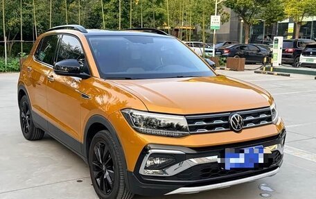 Volkswagen T-Cross I, 2022 год, 1 800 000 рублей, 3 фотография