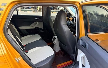 Volkswagen T-Cross I, 2022 год, 1 800 000 рублей, 13 фотография