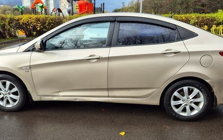 Hyundai Solaris II рестайлинг, 2011 год, 670 000 рублей, 6 фотография