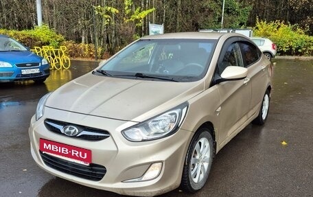 Hyundai Solaris II рестайлинг, 2011 год, 670 000 рублей, 8 фотография