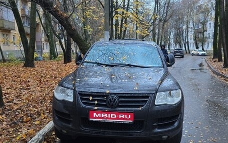 Volkswagen Touareg III, 2003 год, 550 000 рублей, 1 фотография