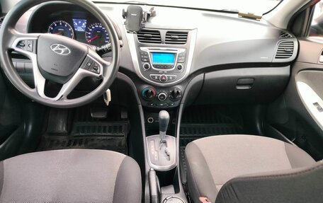 Hyundai Solaris II рестайлинг, 2012 год, 880 000 рублей, 5 фотография