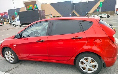 Hyundai Solaris II рестайлинг, 2012 год, 880 000 рублей, 2 фотография