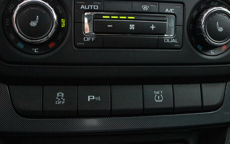 Skoda Yeti I рестайлинг, 2015 год, 1 299 000 рублей, 21 фотография