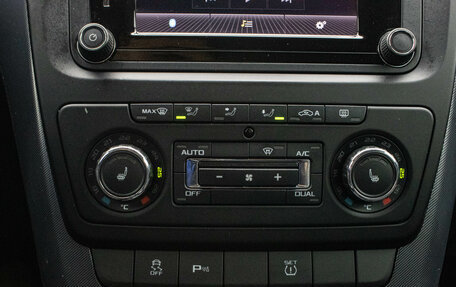 Skoda Yeti I рестайлинг, 2015 год, 1 299 000 рублей, 20 фотография