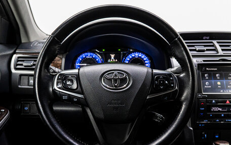 Toyota Camry, 2017 год, 2 349 000 рублей, 18 фотография