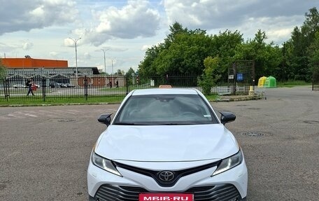 Toyota Camry, 2019 год, 1 700 000 рублей, 1 фотография