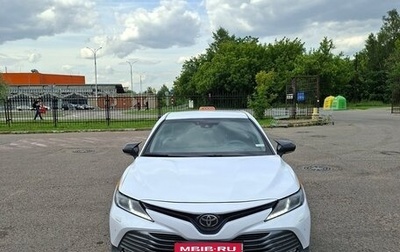 Toyota Camry, 2019 год, 1 700 000 рублей, 1 фотография
