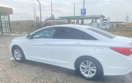 Hyundai Sonata VI, 2011 год, 1 050 000 рублей, 3 фотография