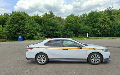 Toyota Camry, 2019 год, 1 700 000 рублей, 2 фотография