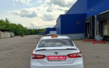 Toyota Camry, 2019 год, 1 700 000 рублей, 3 фотография