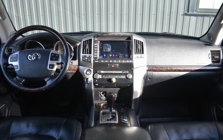 Toyota Land Cruiser 200, 2013 год, 3 849 999 рублей, 12 фотография