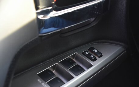 Toyota Land Cruiser 200, 2013 год, 3 849 999 рублей, 21 фотография