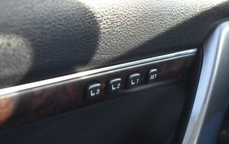 Toyota Land Cruiser 200, 2013 год, 3 849 999 рублей, 20 фотография