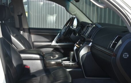 Toyota Land Cruiser 200, 2013 год, 3 849 999 рублей, 26 фотография