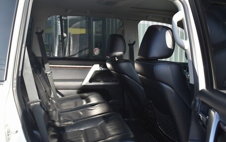 Toyota Land Cruiser 200, 2013 год, 3 849 999 рублей, 27 фотография