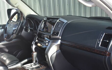 Toyota Land Cruiser 200, 2013 год, 3 849 999 рублей, 25 фотография