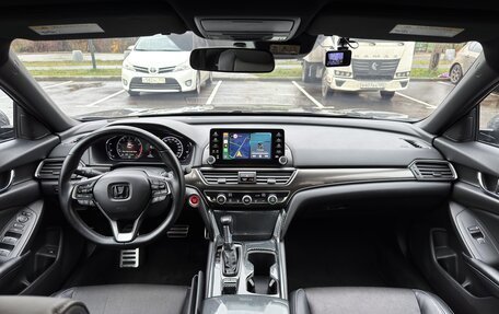 Honda Accord IX рестайлинг, 2018 год, 2 099 999 рублей, 15 фотография