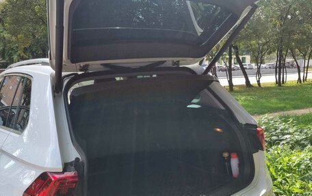 Volkswagen Tiguan II, 2018 год, 2 950 000 рублей, 5 фотография