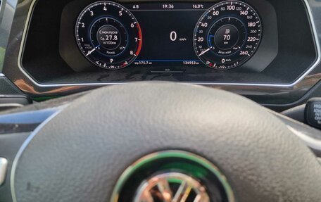 Volkswagen Tiguan II, 2018 год, 2 950 000 рублей, 15 фотография