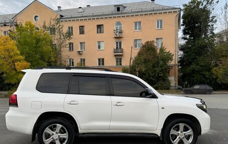 Toyota Land Cruiser 200, 2010 год, 3 200 000 рублей, 8 фотография