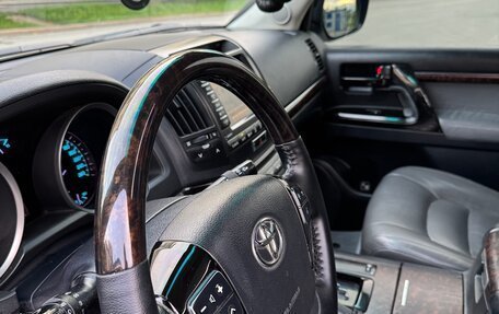 Toyota Land Cruiser 200, 2010 год, 3 200 000 рублей, 12 фотография