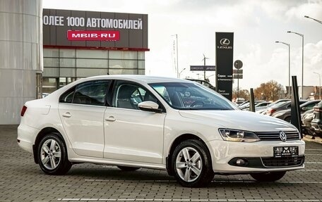 Volkswagen Jetta VI, 2013 год, 855 000 рублей, 3 фотография