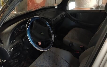 Chevrolet Niva I рестайлинг, 2004 год, 155 000 рублей, 6 фотография