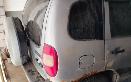 Chevrolet Niva I рестайлинг, 2004 год, 155 000 рублей, 4 фотография