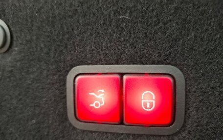 Mercedes-Benz S-Класс, 2017 год, 6 500 000 рублей, 24 фотография