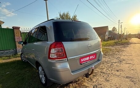 Opel Zafira B, 2011 год, 700 000 рублей, 4 фотография