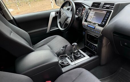 Toyota Land Cruiser Prado 150 рестайлинг 2, 2021 год, 6 100 000 рублей, 7 фотография