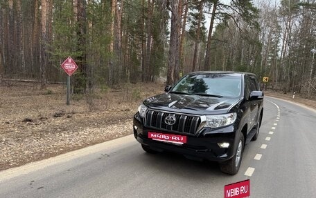Toyota Land Cruiser Prado 150 рестайлинг 2, 2021 год, 6 100 000 рублей, 5 фотография