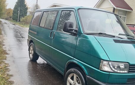 Volkswagen Transporter T4, 2002 год, 1 070 000 рублей, 2 фотография