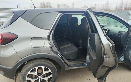 Renault Kaptur I рестайлинг, 2018 год, 1 690 000 рублей, 10 фотография