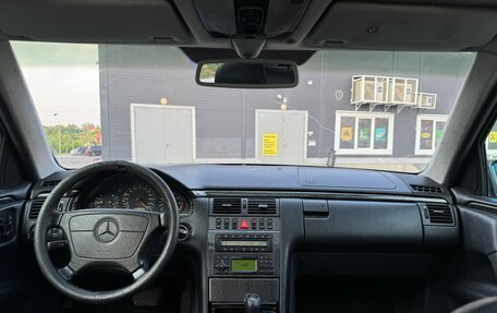 Mercedes-Benz E-Класс, 1999 год, 365 000 рублей, 10 фотография