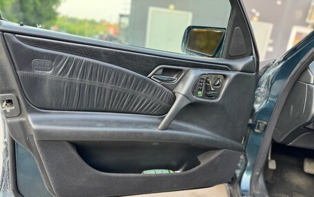 Mercedes-Benz E-Класс, 1999 год, 365 000 рублей, 12 фотография