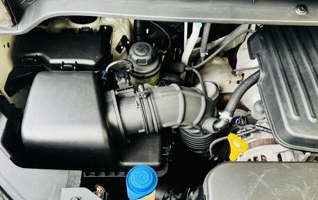 Hyundai H-1 II рестайлинг, 2019 год, 3 200 000 рублей, 23 фотография