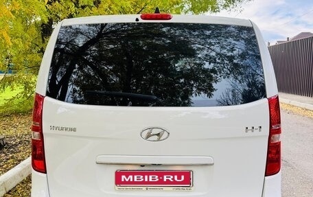 Hyundai H-1 II рестайлинг, 2019 год, 3 200 000 рублей, 14 фотография