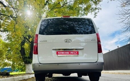 Hyundai H-1 II рестайлинг, 2019 год, 3 200 000 рублей, 31 фотография