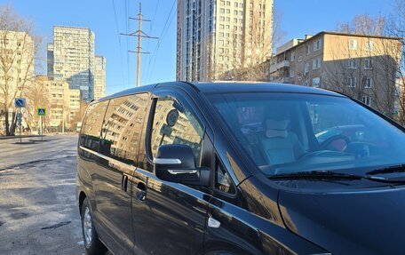 Hyundai Grand Starex Grand Starex I рестайлинг 2, 2017 год, 3 100 000 рублей, 4 фотография