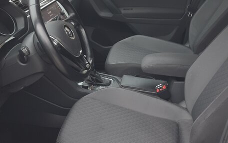 Volkswagen Tiguan II, 2020 год, 2 350 000 рублей, 13 фотография